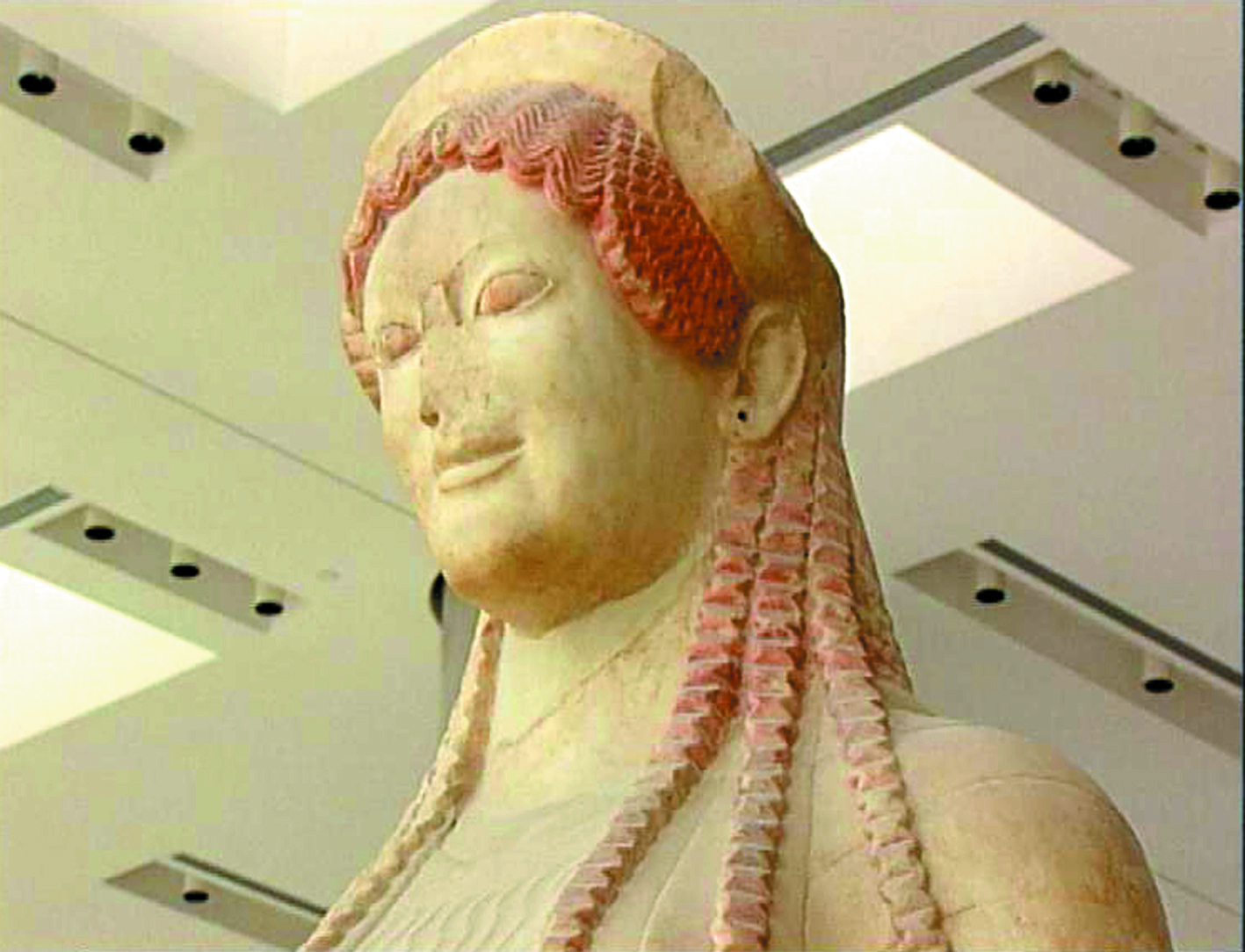 Sculpting the human figure. The female figure through the ancient greek sculpture