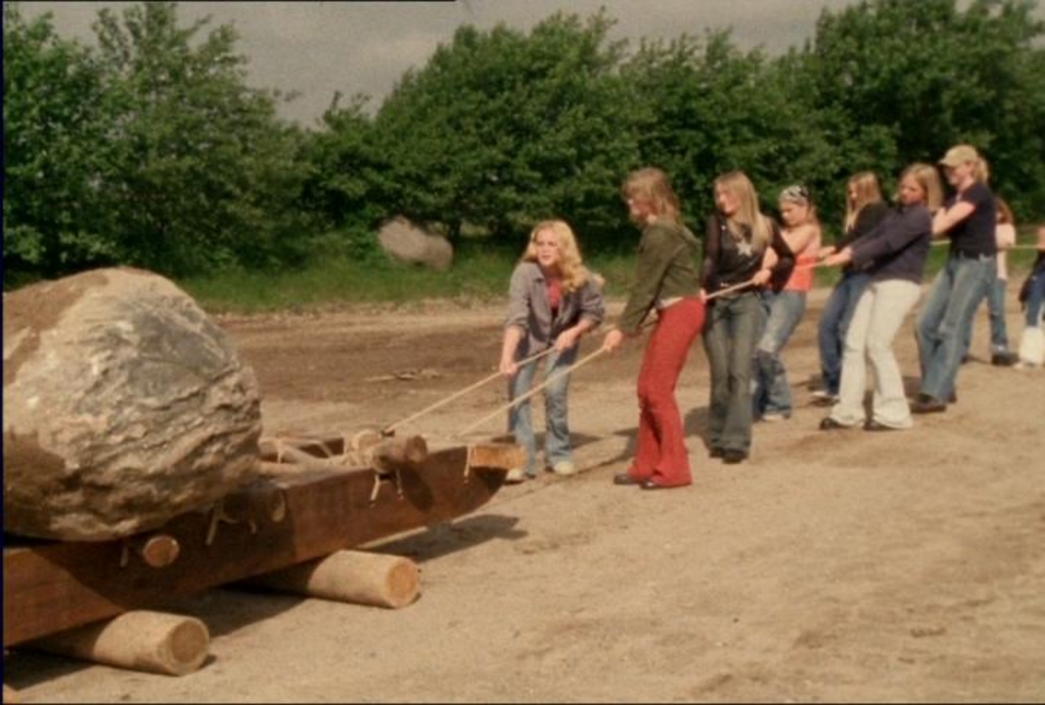 The Stone Age Sledge–Transport of a Megalith